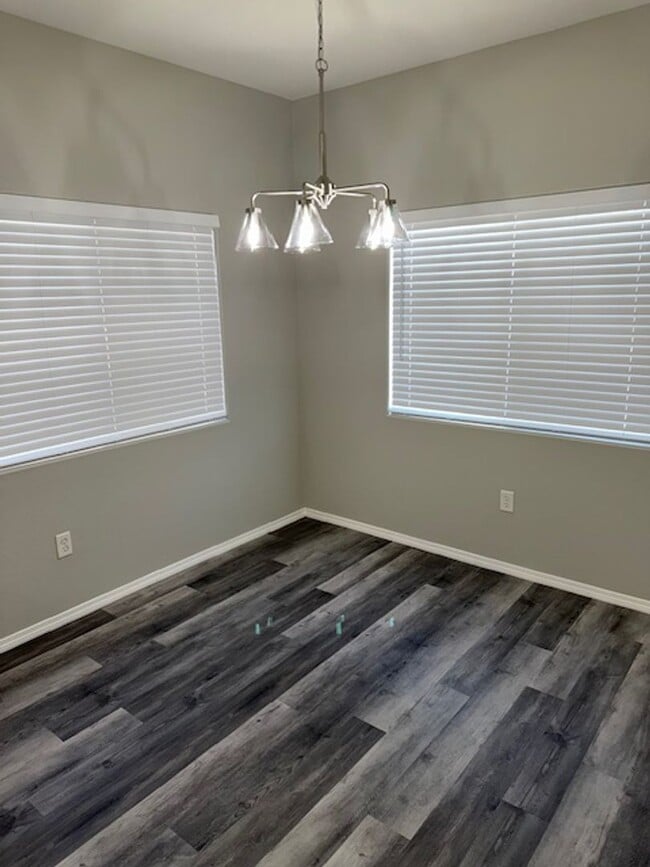 Building Photo - 2-BEDROOM, COND IN LAS VEGAS