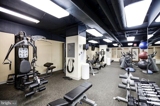 Building Photo - 5500 Holmes Run Pkwy