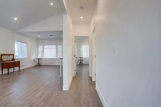 Building Photo - 356 W 15th St