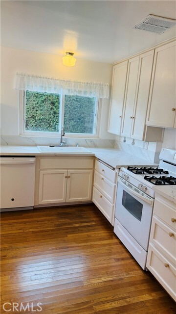 Building Photo - 6633 W 87th St