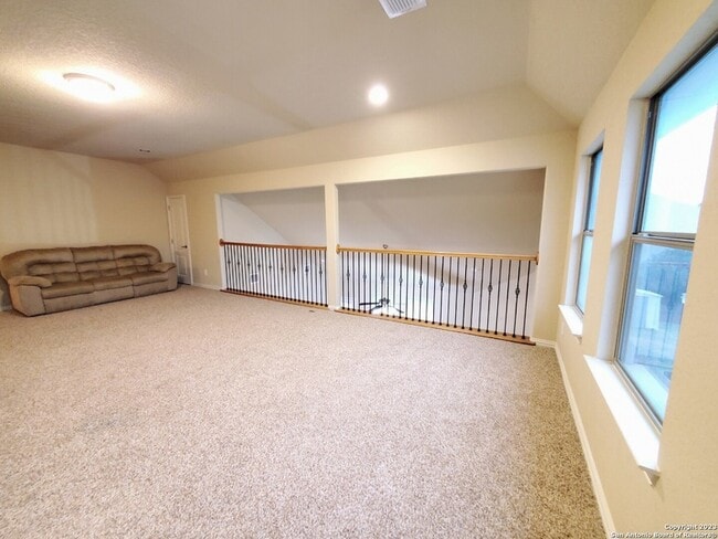 Building Photo - 11927 Jasmine Way