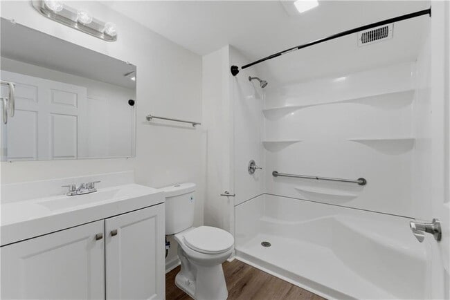 Building Photo - 5081 Hubert Dr