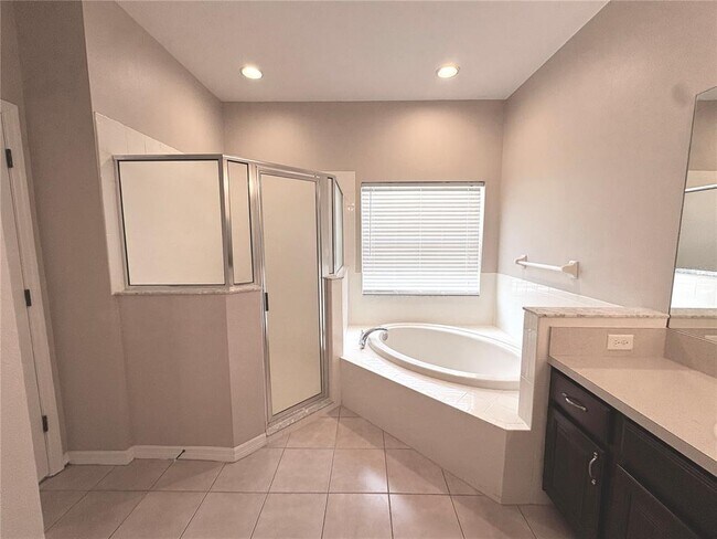 Building Photo - 1849 Mira Lago Cir
