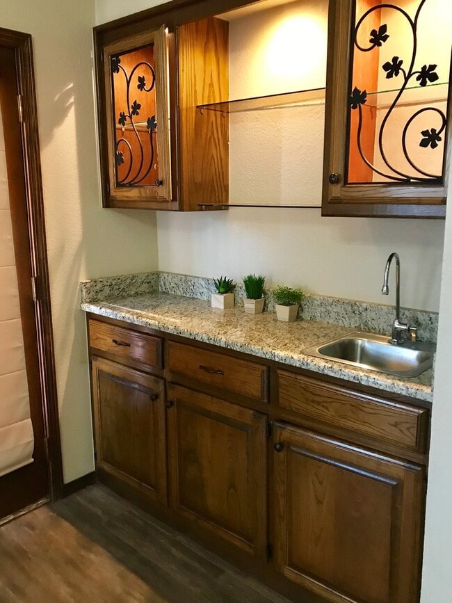 Building Photo - Beautiful Rental in Summerfield