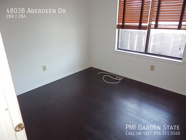 Building Photo - 4803B Aberdeen Dr