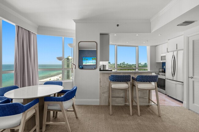 Building Photo - 4401 Collins Ave