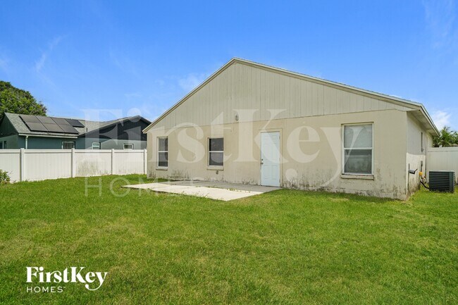 Building Photo - 175 Kings Pond Ave