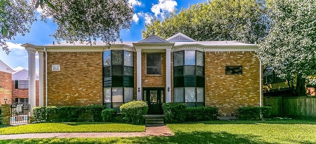 Building Photo - 4701 McKinney Ave