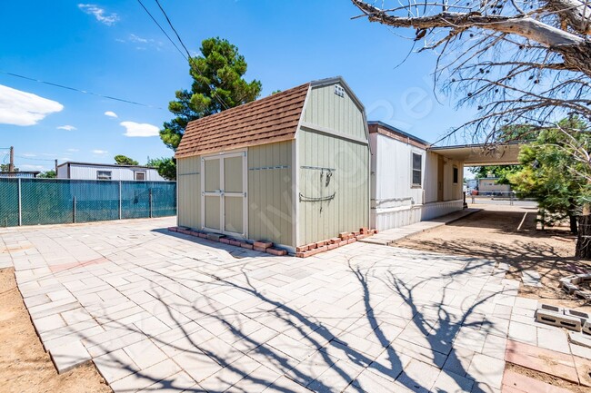 Building Photo - MOVE IN SPECIAL, $475 OFF FIRST MONTH