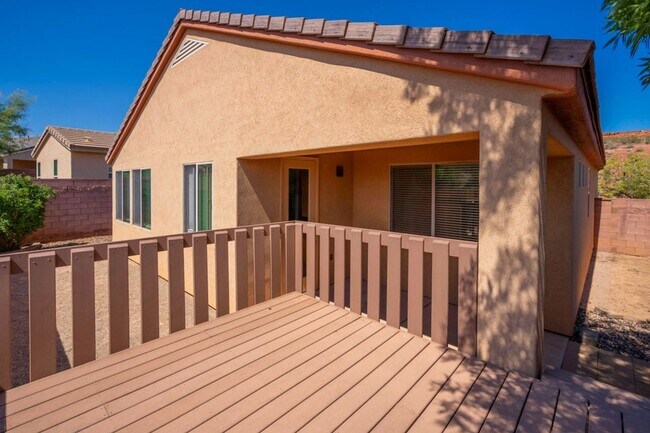 Building Photo - 2744 E Slick Rock Rd