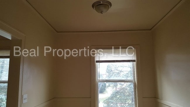 Building Photo - 423 Washington St