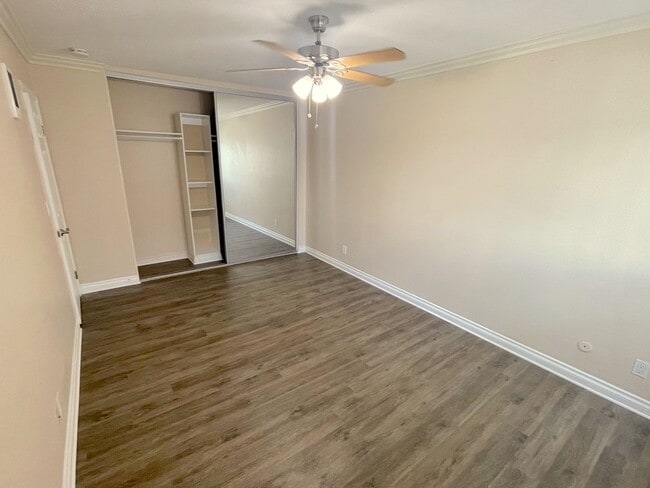 Building Photo - M/I Special - Awesome Condo - Complex W/ Pool & Located Minutes From Beach