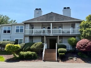 Building Photo - Welcome to Waters Edge Condos!