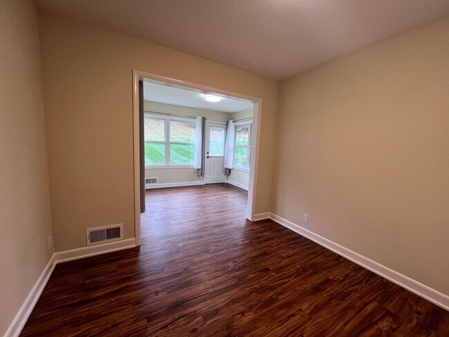 Building Photo - Recently Renovated Home within Walking Dis...