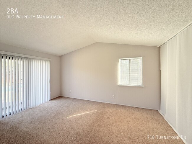 Building Photo - 718 Turnstone Dr