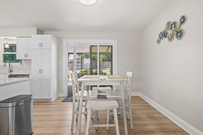 Building Photo - 4570 Yacht Harbor Dr