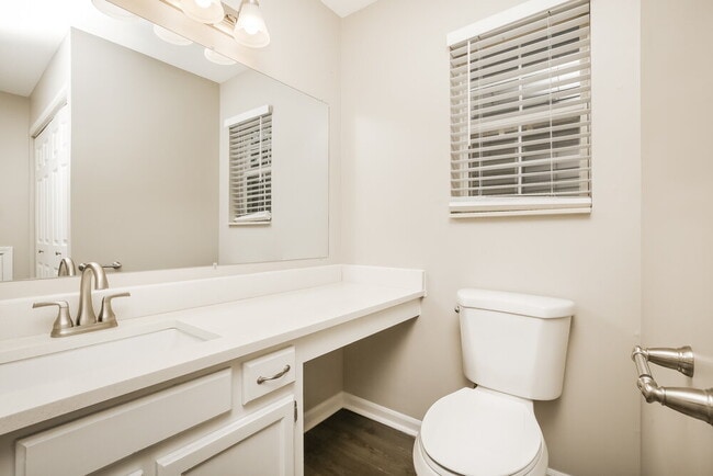 Building Photo - 1007 Lassiter Dr