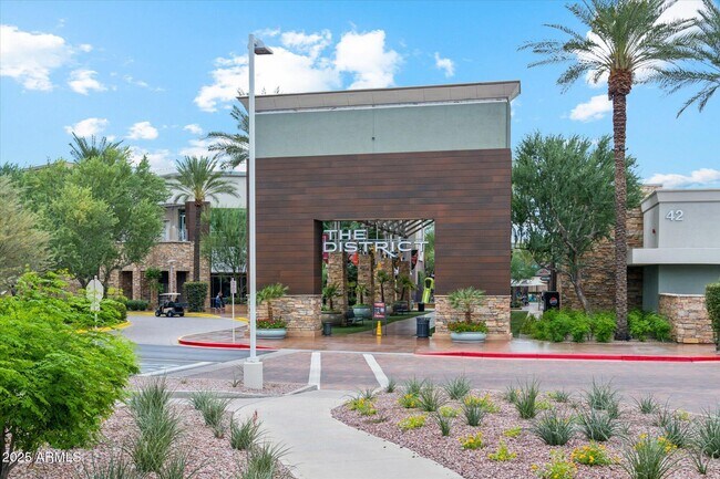 Building Photo - 5350 E Deer Valley Dr