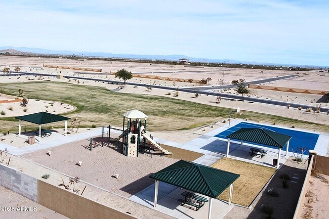 Building Photo - 1751 W Aztec Dr