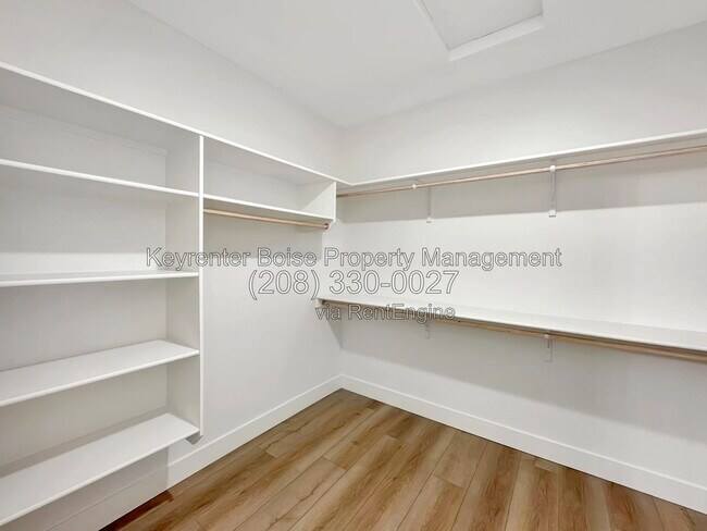 Building Photo - 281 S City Lgts Ln