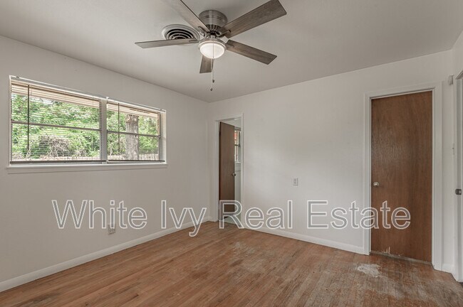 Building Photo - 2328 Ave N 1/2