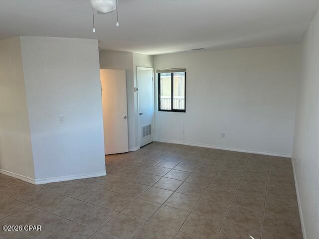 Building Photo - 4114 Holiday Dr