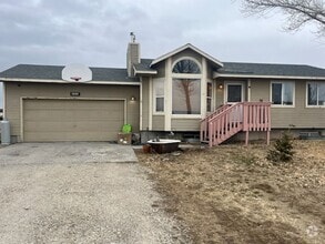 Building Photo - 4-Bedroom Home on 3 Acres – Horse-Friendly...
