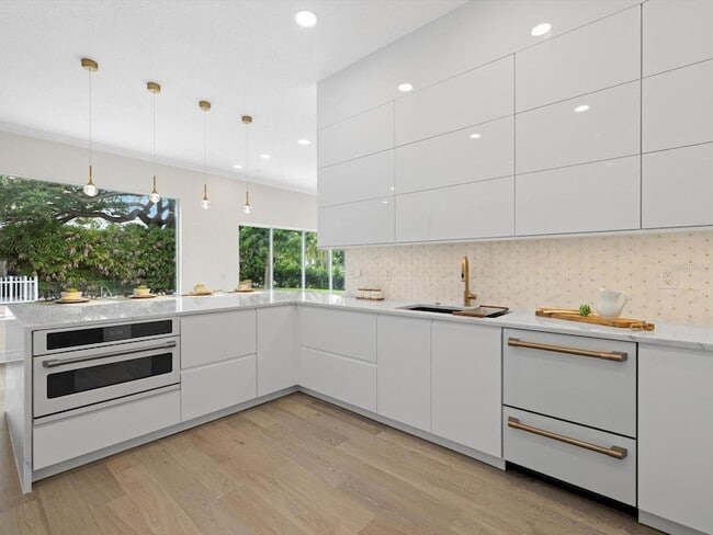 Building Photo - 1707 Caribbean Dr