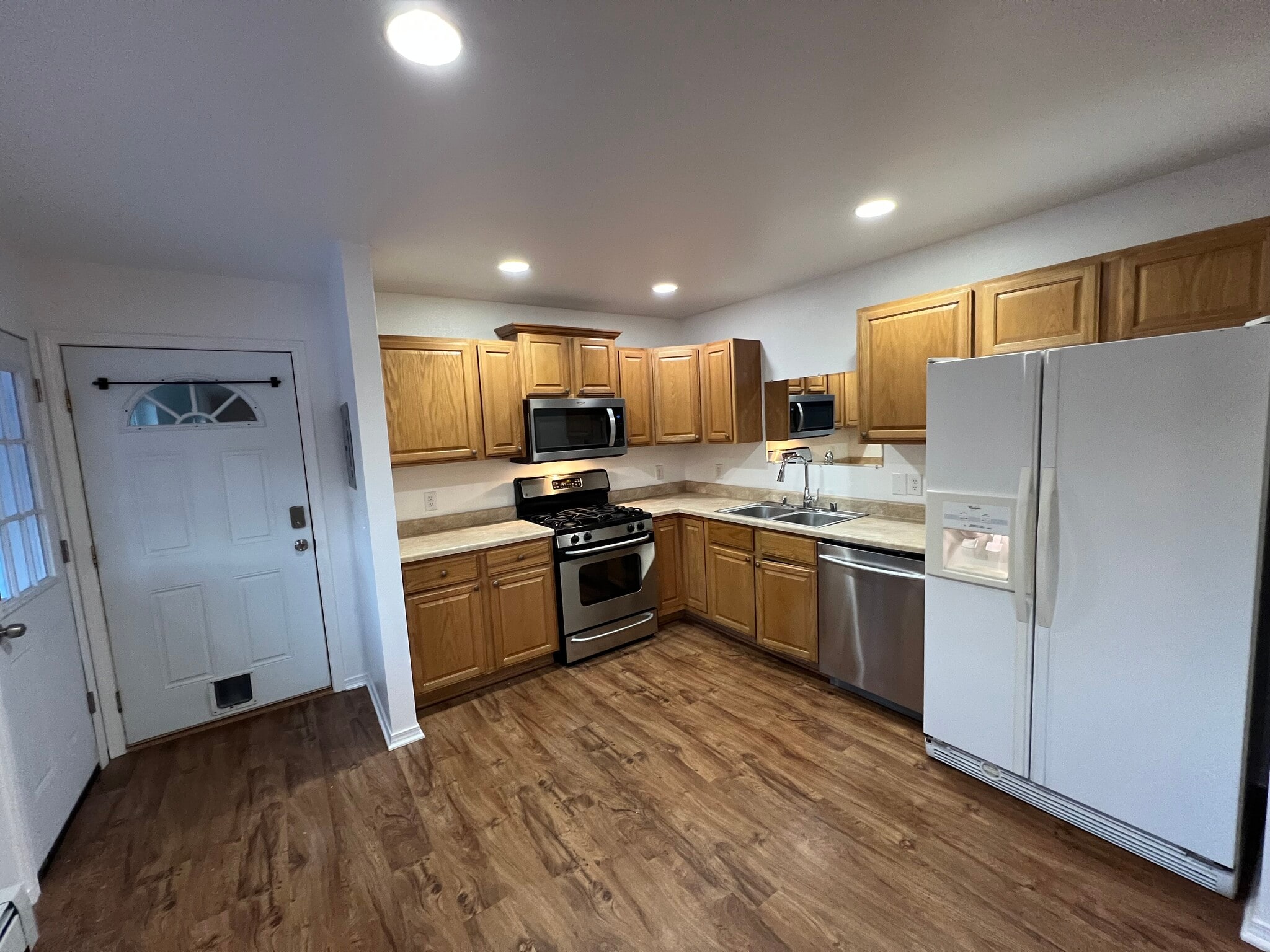 Kitchen - 1794 S Mack Dr