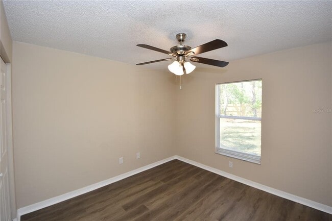 Building Photo - 6 Seckel Ct