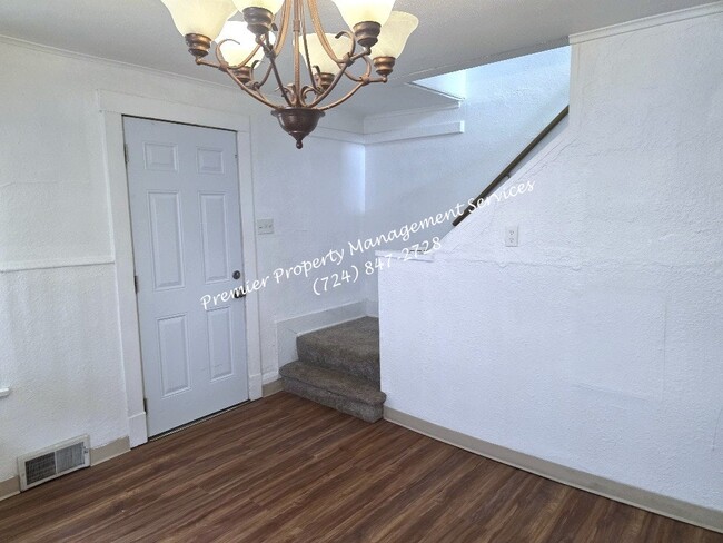 Building Photo - 307 Todd St