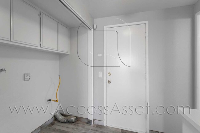 Building Photo - Stunning Two-story Residence With 3-Bed/3-Bath  In Perris!