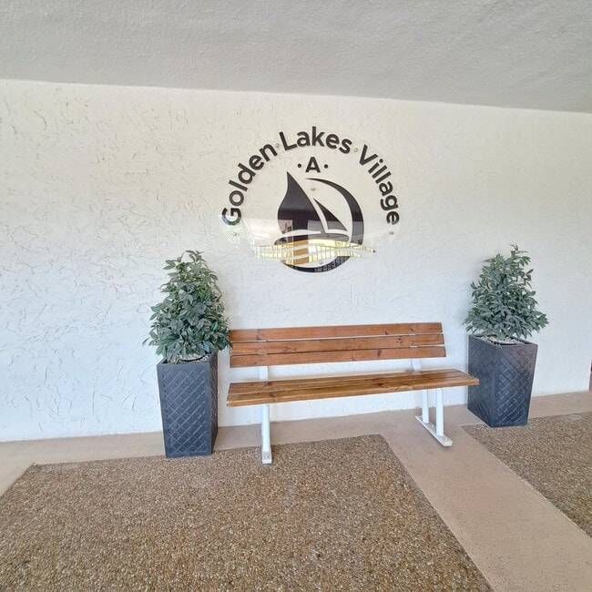 Building Photo - 161 Lake Frances Dr