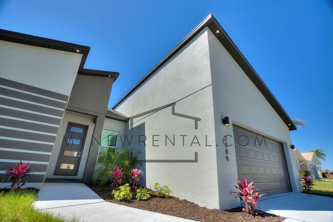 Building Photo - Deposit-Free! Get $1,000 OFF your first mo...