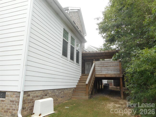Building Photo - 9628 Daufuskie Dr
