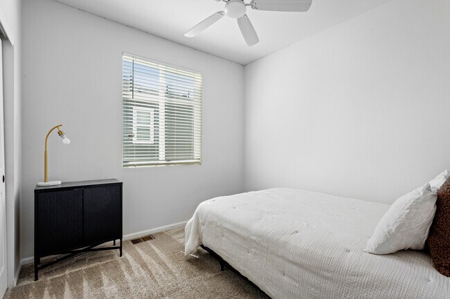 Building Photo - 1623 S Andes Cir