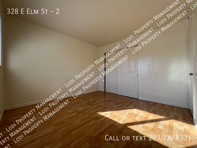 Building Photo - 328 E Elm St