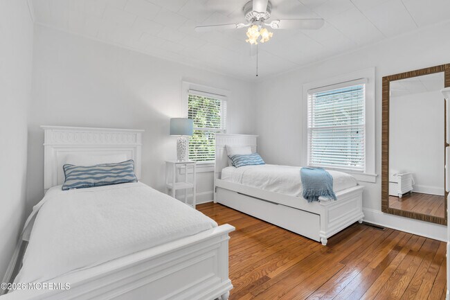 Building Photo - 111 Chicago Blvd