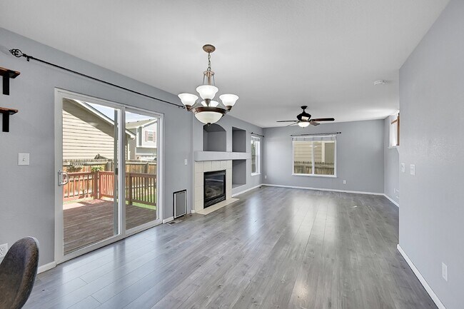 Building Photo - $2,540.95, 4 bed, 3.5 bath Home in Co Springs with Fenced in Yard and Finished Basement!