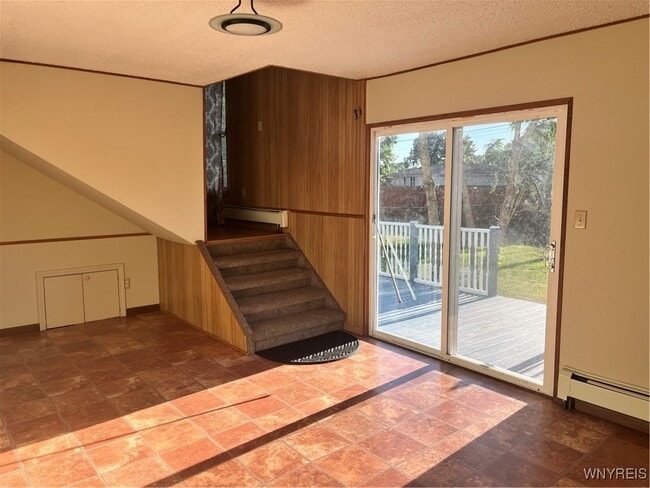 Building Photo - 206 Hillcrest Dr