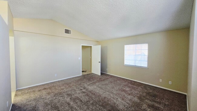 Building Photo - 9013 Quiet Cove Way