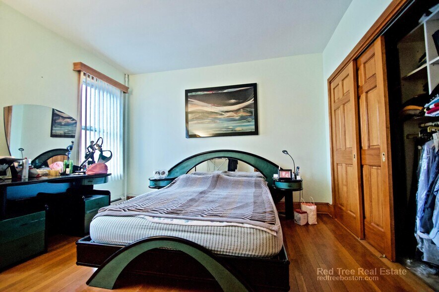 Building Photo - 1714 Commonwealth Avenue