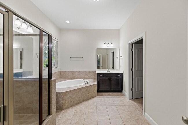 Building Photo - Spacious House for rent in Neighborhoods Of Holly Ridge!