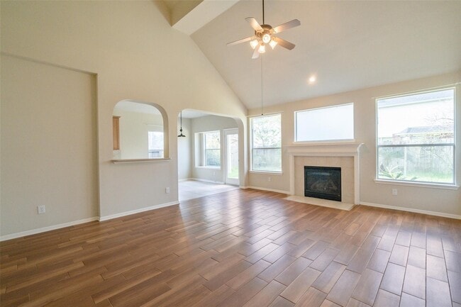 Building Photo - 8811 Sun Haven Ln
