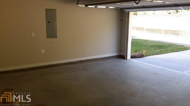 Building Photo - 2339 Village Grove Dr NW