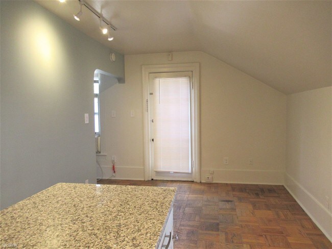 Building Photo - 411 N Ingalls St