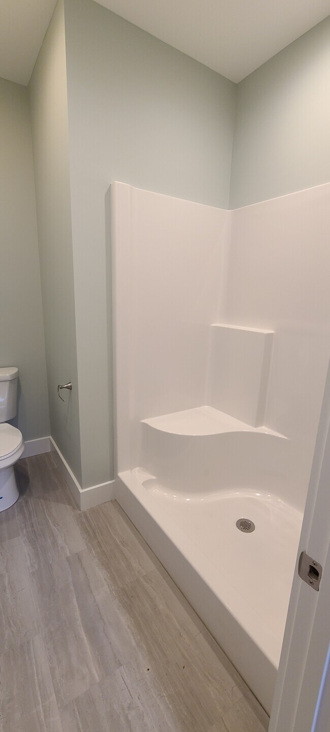 Building Photo - 570 Old US Hwy 70