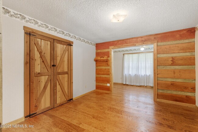 Building Photo - 2221 Treasure Point Rd