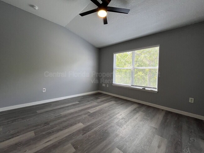 Building Photo - 6682 S Goldenrod Rd