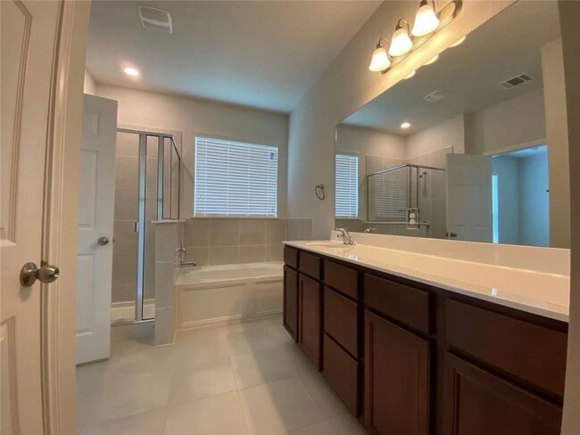 Building Photo - 4208 Birdwatch Loop